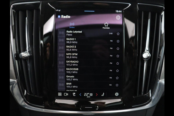 Volvo V90 2.0 T6 Plug In AWD Inscription | SOH 97% | Panoramadak | Head-Up | Leder | Harman/Kardon | 20'' | 360 Camera | Stoelverwarming | Carplay | Full LED | Stuurverwarming | PHEV