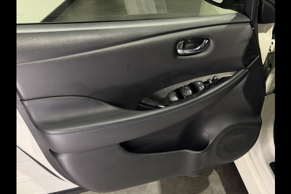 Nissan Leaf Visia 40 kWh | Keyless | Cruise Control Adaptief | Verwarmde stoelen |