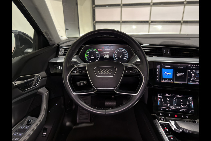 Audi e-tron Sportback 55 quattro Business edition Plus 95 kWh Leder interieur | Pano dak | Trekhaak | SOH 92,3 %