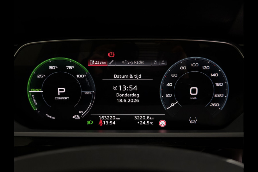 Audi e-tron Sportback 55 quattro Business edition Plus 95 kWh Leder interieur | Pano dak | Trekhaak | SOH 92,3 %