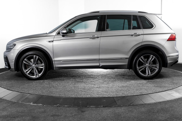 Volkswagen Tiguan 2.0 TSI 4Motion Highline Business R 180 PK | R-Line | Elek. Trekhaak | Adapt. Cruise | Stoel-+Bankverw. | PDC | Camera | NAV + App. Connect | ECC | Elek. Klep | LM 19" |