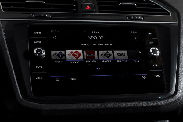 Volkswagen Tiguan 2.0 TSI 4Motion Highline Business R 180 PK | R-Line | Elek. Trekhaak | Adapt. Cruise | Stoel-+Bankverw. | PDC | Camera | NAV + App. Connect | ECC | Elek. Klep | LM 19" |
