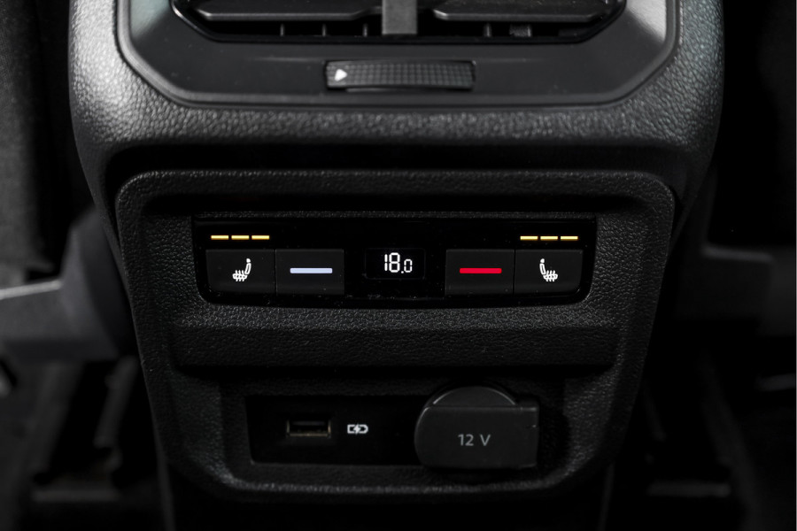 Volkswagen Tiguan 2.0 TSI 4Motion Highline Business R 180 PK | R-Line | Elek. Trekhaak | Adapt. Cruise | Stoel-+Bankverw. | PDC | Camera | NAV + App. Connect | ECC | Elek. Klep | LM 19" |