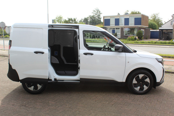 Ford E-Transit Courier Trend 44 kWh 100kW/136pk Winterpack, Camera, Cruise Control, Sync 4 13", Carplay/Android