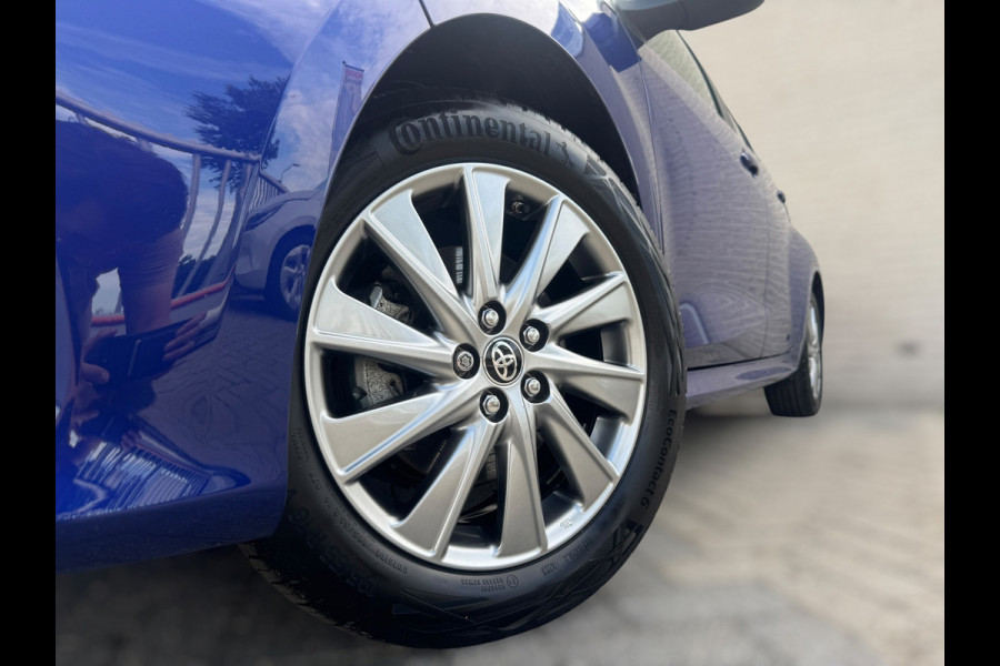 Toyota Yaris 1.5 Hybrid Active LED / CAMERA / CARPLAY / LMV / STOELVERWARMING / STUURVERWARMING