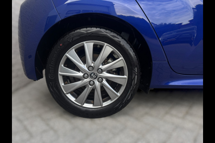 Toyota Yaris 1.5 Hybrid Active LED / CAMERA / CARPLAY / LMV / STOELVERWARMING / STUURVERWARMING