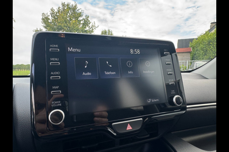 Toyota Yaris 1.5 Hybrid Active LED / CAMERA / CARPLAY / LMV / STOELVERWARMING / STUURVERWARMING