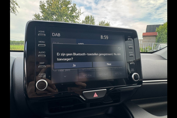 Toyota Yaris 1.5 Hybrid Active LED / CAMERA / CARPLAY / LMV / STOELVERWARMING / STUURVERWARMING