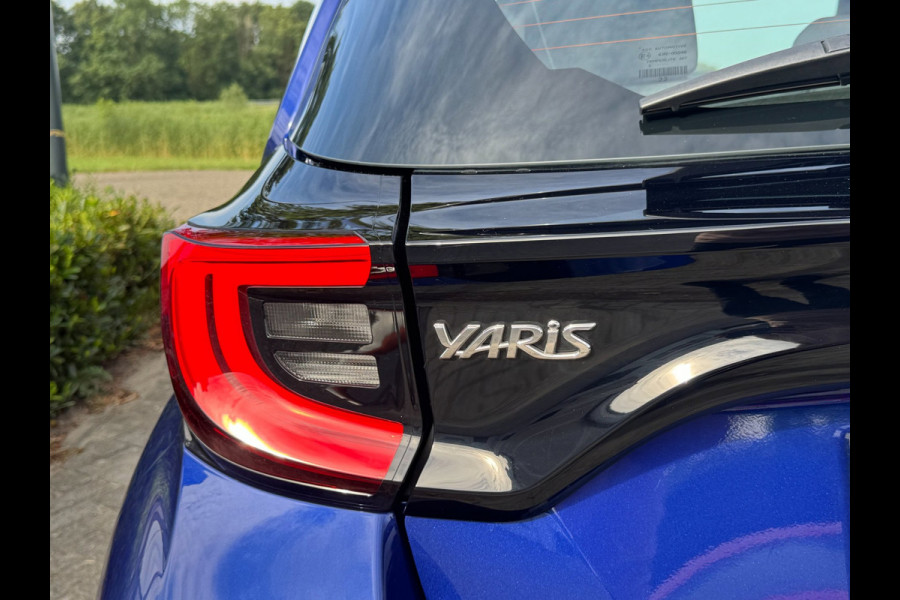 Toyota Yaris 1.5 Hybrid Active LED / CAMERA / CARPLAY / LMV / STOELVERWARMING / STUURVERWARMING