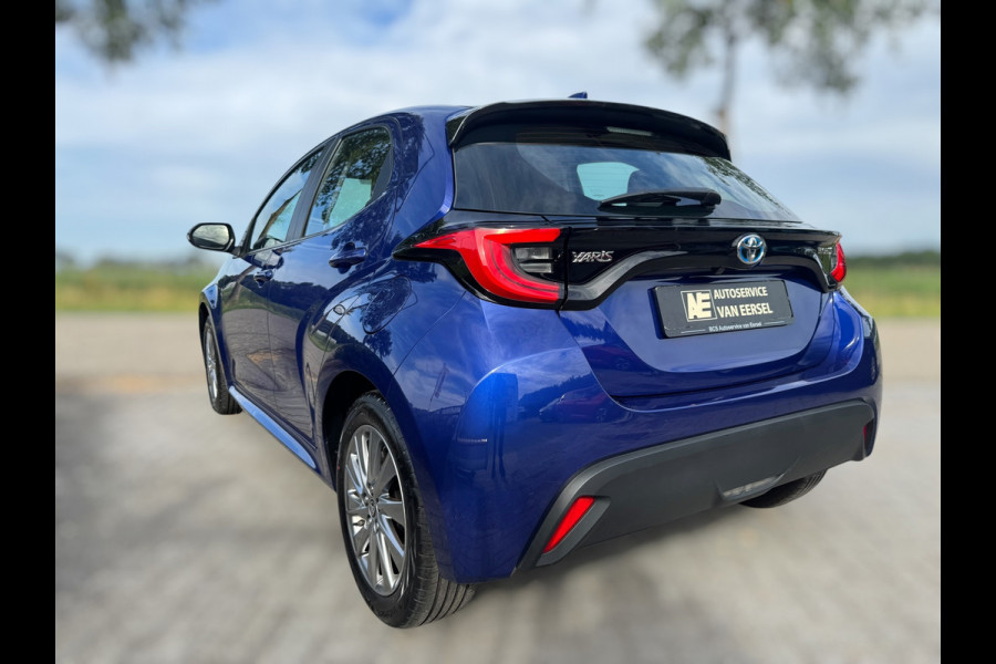 Toyota Yaris 1.5 Hybrid Active LED / CAMERA / CARPLAY / LMV / STOELVERWARMING / STUURVERWARMING