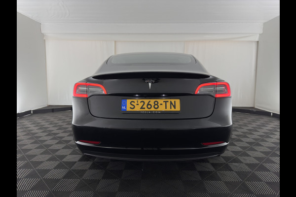 Tesla Model 3 Standard RWD Plus 60 kWh [3-Fase-11kW] {SoH-90%} (INCL-BTW) Aut. *PANO | AUTOPILOT | LEATHER | KEYLESS | FULL-LED | MEMORY-PACK | TOPVIEW | DAB | CARPLAY | DIGI-COCKPIT | LANE-ASSIST | HEATED- COMFORTSEATS | 19"ALU*