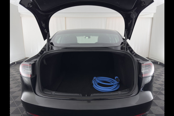 Tesla Model 3 Standard RWD Plus 60 kWh [3-Fase-11kW] {SoH-90%} (INCL-BTW) Aut. *PANO | AUTOPILOT | LEATHER | KEYLESS | FULL-LED | MEMORY-PACK | TOPVIEW | DAB | CARPLAY | DIGI-COCKPIT | LANE-ASSIST | HEATED- COMFORTSEATS | 19"ALU*