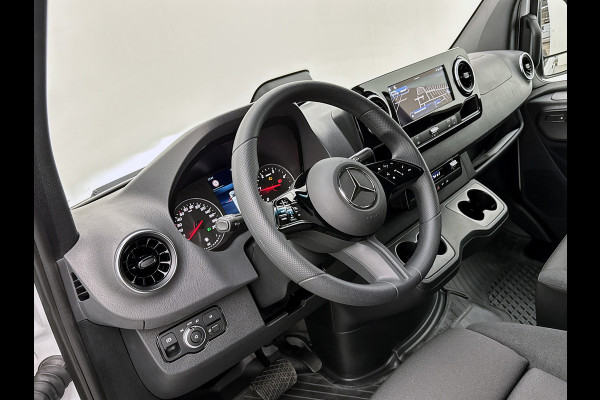 Mercedes-Benz Sprinter 319 1.9 CDI L2 Pro Navigatie Parkeerpakket Trekhaak Betimmering BPM vrij Stoelverwarming