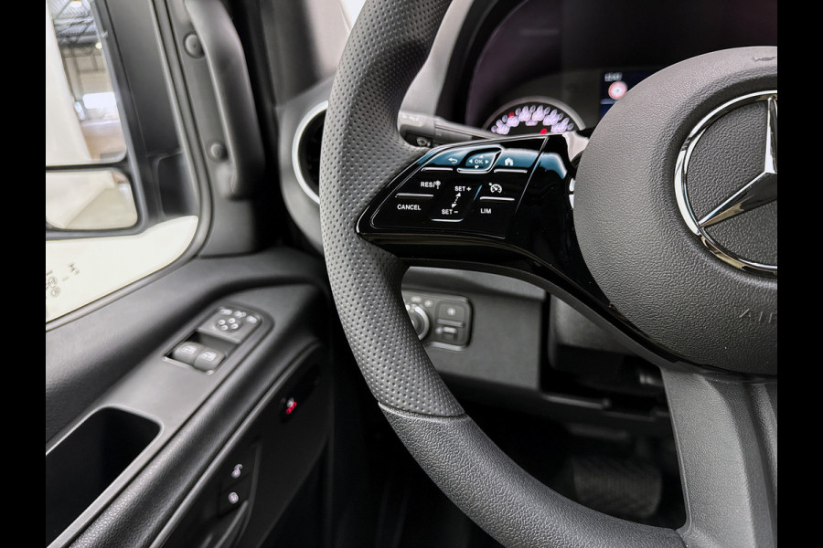Mercedes-Benz Sprinter 319 1.9 CDI L2 Pro Navigatie Parkeerpakket Trekhaak Betimmering BPM vrij Stoelverwarming