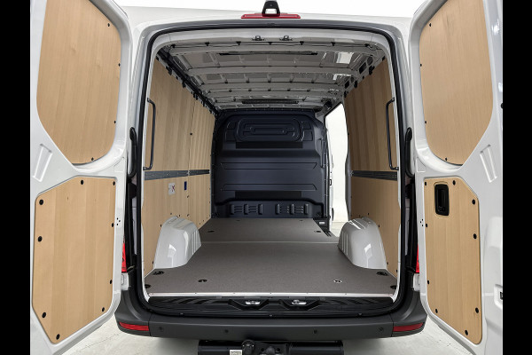 Mercedes-Benz Sprinter 319 1.9 CDI L2 Pro Navigatie Parkeerpakket Trekhaak Betimmering BPM vrij Stoelverwarming