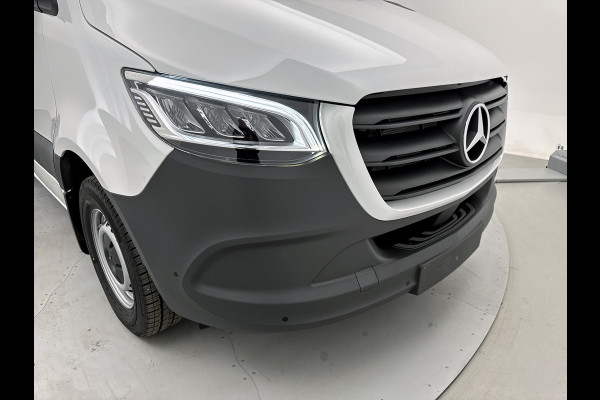 Mercedes-Benz Sprinter 319 1.9 CDI L2 Pro Navigatie Parkeerpakket Trekhaak Betimmering BPM vrij Stoelverwarming
