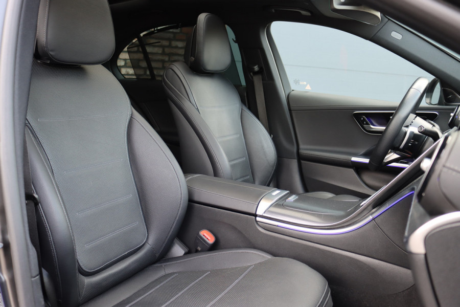 Mercedes-Benz C-Klasse 200 4MATIC Premium+ AMG Line | Distronic+ | Panoramadak | Burmester | Memory | Massage | Stoelventilatie | Surround Camara | Trekhaak | Digital Light | Keyless Go |