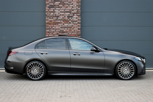 Mercedes-Benz C-Klasse 200 4MATIC Premium+ AMG Line | Distronic+ | Panoramadak | Burmester | Memory | Massage | Stoelventilatie | Surround Camara | Trekhaak | Digital Light | Keyless Go |