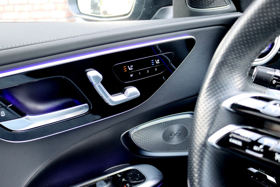 Mercedes-Benz C-Klasse 200 4MATIC Premium+ AMG Line | Distronic+ | Panoramadak | Burmester | Memory | Massage | Stoelventilatie | Surround Camara | Trekhaak | Digital Light | Keyless Go |