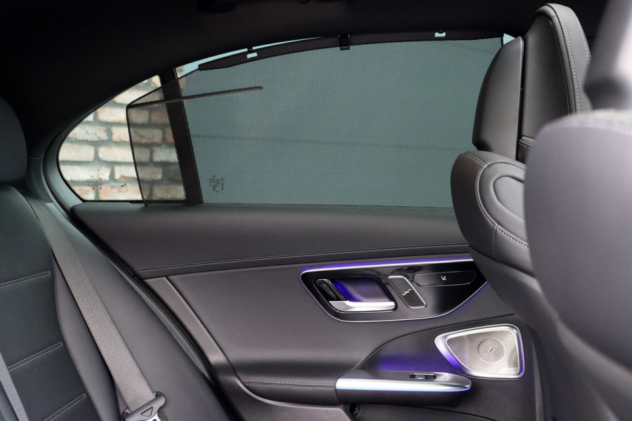 Mercedes-Benz C-Klasse 200 4MATIC Premium+ AMG Line | Distronic+ | Panoramadak | Burmester | Memory | Massage | Stoelventilatie | Surround Camara | Trekhaak | Digital Light | Keyless Go |