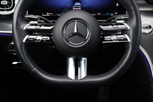 Mercedes-Benz C-Klasse 200 4MATIC Premium+ AMG Line | Distronic+ | Panoramadak | Burmester | Memory | Massage | Stoelventilatie | Surround Camara | Trekhaak | Digital Light | Keyless Go |