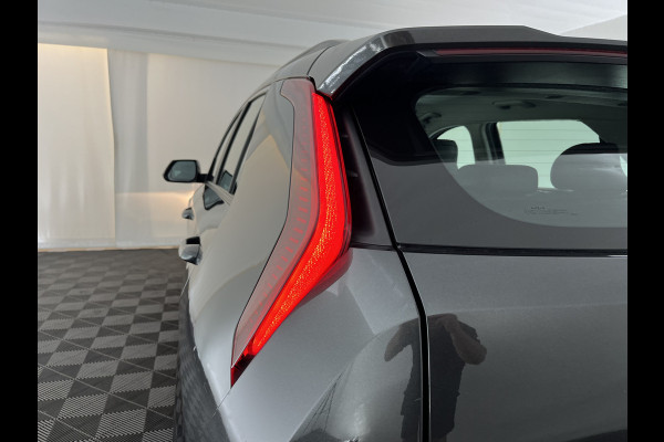 Kia Niro EV DynamicLine 64.8 kWh [3-Fase-11kW] {SoH-96%} (INCL-BTW) Aut. *LEATHER-FABRIC | ADAPTIVE-CRUISE | DIGI-COCKPIT | KEYLESS | CAMERA | DAB | COMFORTSEATS | SHIFTPADDLES | ECC | PDC | CARPLAY | AMBIENT-LIGHT | 17''ALU*