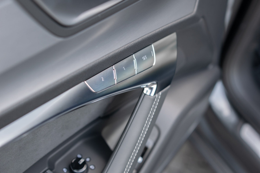 Audi A6 Avant 55 TFSI e quattro Pro Line S Competition B&O|Sportstoelen+|Comfortsleutel|HUD|Fijnnappa|21"|Zwart optiek
