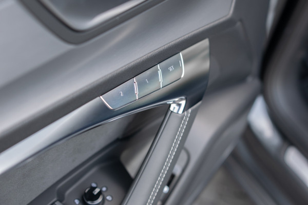 Audi A6 Avant 55 TFSI e quattro Pro Line S Competition B&O|Sportstoelen+|Comfortsleutel|HUD|Fijnnappa|21"|Zwart optiek