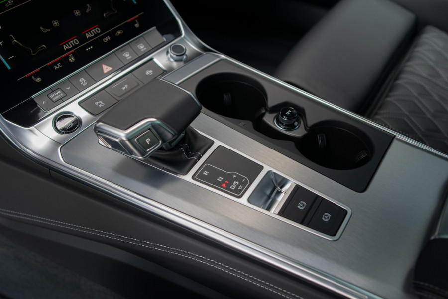 Audi A6 Avant 55 TFSI e quattro Pro Line S Competition B&O|Sportstoelen+|Comfortsleutel|HUD|Fijnnappa|21"|Zwart optiek
