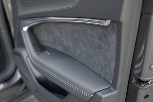 Audi A6 Avant 55 TFSI e quattro Pro Line S Competition B&O|Sportstoelen+|Comfortsleutel|HUD|Fijnnappa|21"|Zwart optiek