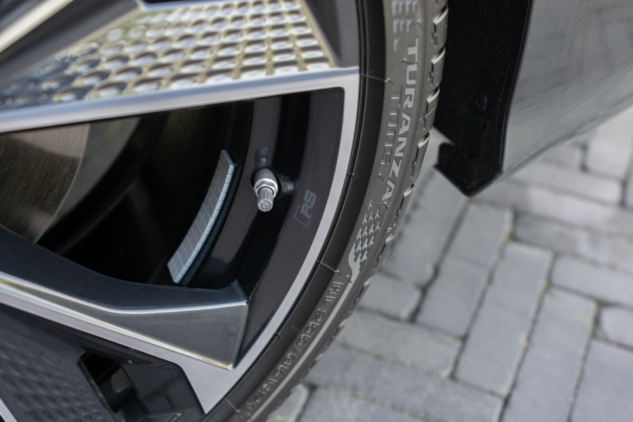 Audi A6 Avant 55 TFSI e quattro Pro Line S Competition B&O|Sportstoelen+|Comfortsleutel|HUD|Fijnnappa|21"|Zwart optiek