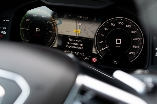 Audi A6 Avant 55 TFSI e quattro Pro Line S Competition B&O|Sportstoelen+|Comfortsleutel|HUD|Fijnnappa|21"|Zwart optiek