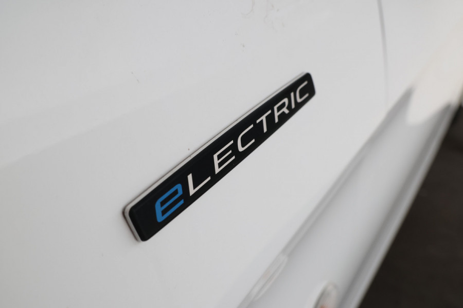 Mercedes-Benz eVito eVito 112 L2 60 kWh Direct leverbaar!