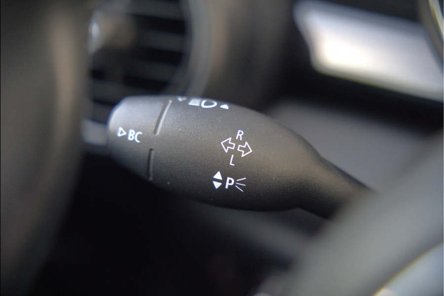 MINI Mini 1.5 Cooper Pepper | Panoramadak | Cruise Control | Apple Carplay | Navigatie | Climate Control | NAP | Dealer Onderhouden | Keyless | Automaat