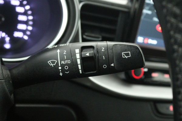 Kia Ceed Sportswagon 1.4 T-GDi DynamicLine (NAVIGATIE, CAMERA, LED, CARPLAY, 1e EIGENAAR, GOED ONDERHOUDEN)