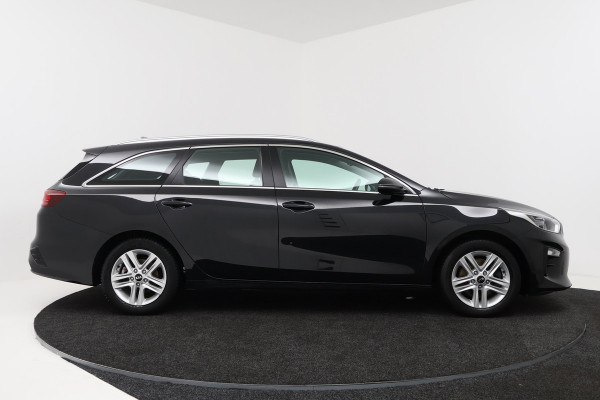 Kia Ceed Sportswagon 1.4 T-GDi DynamicLine (NAVIGATIE, CAMERA, LED, CARPLAY, 1e EIGENAAR, GOED ONDERHOUDEN)