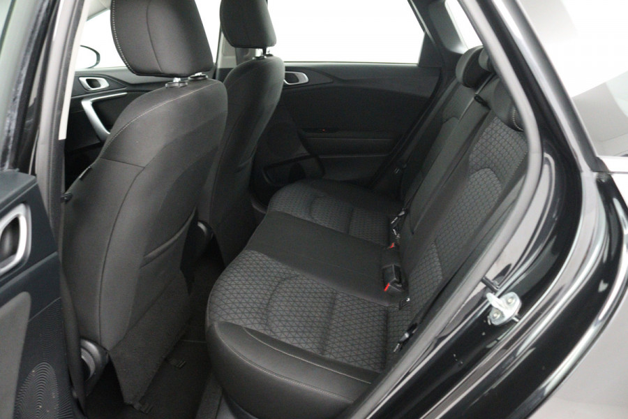 Kia Ceed Sportswagon 1.4 T-GDi DynamicLine (NAVIGATIE, CAMERA, LED, CARPLAY, 1e EIGENAAR, GOED ONDERHOUDEN)