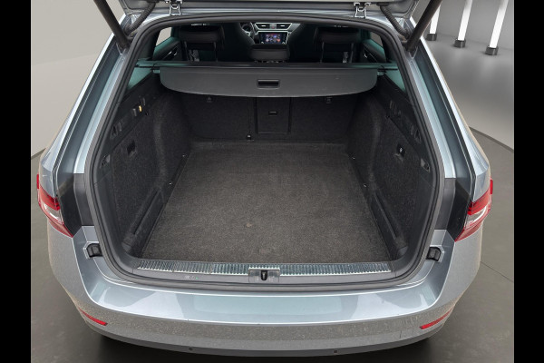 Škoda Superb 1.8 TSI Sportline Pano | Camera | Led | Geheugen  | Wegklap Trekhaak | Android |