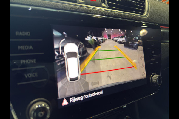 Škoda Superb 1.8 TSI Sportline Pano | Camera | Led | Geheugen  | Wegklap Trekhaak | Android |