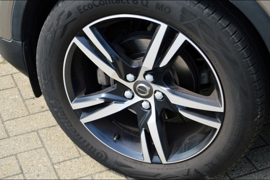 Volvo XC40 2.0 D3 R-Design
