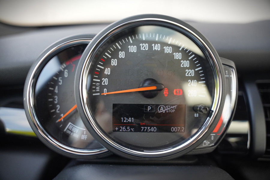 MINI Mini 1.5 Cooper Pepper | Panoramadak | Cruise Control | Apple Carplay | Navigatie | Climate Control | NAP | Dealer Onderhouden | Keyless | Automaat