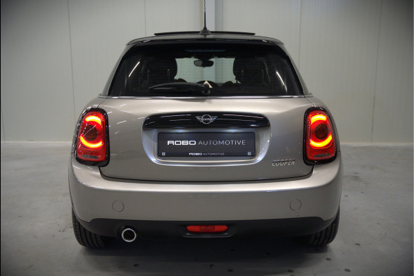 MINI Mini 1.5 Cooper Pepper | Panoramadak | Cruise Control | Apple Carplay | Navigatie | Climate Control | NAP | Dealer Onderhouden | Keyless | Automaat