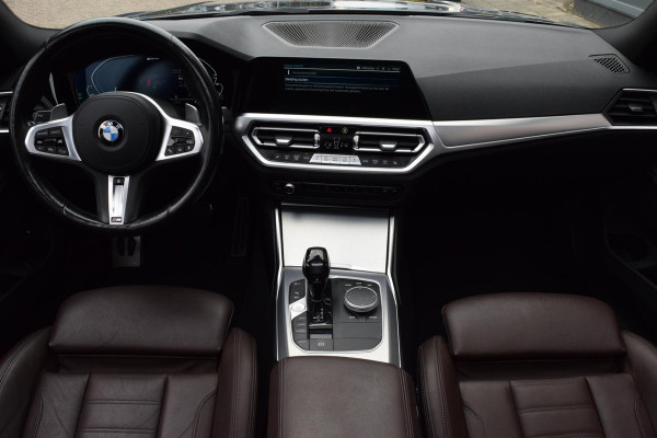 BMW 3-serie 320e M-pakket|Laser|19"|Dak|ACC|Cam|Trekhaak