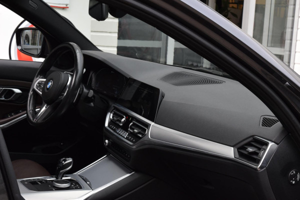 BMW 3-serie 320e M-pakket|Laser|19"|Dak|ACC|Cam|Trekhaak