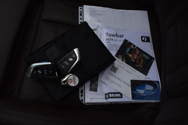 BMW 3-serie 320e M-pakket|Laser|19"|Dak|ACC|Cam|Trekhaak