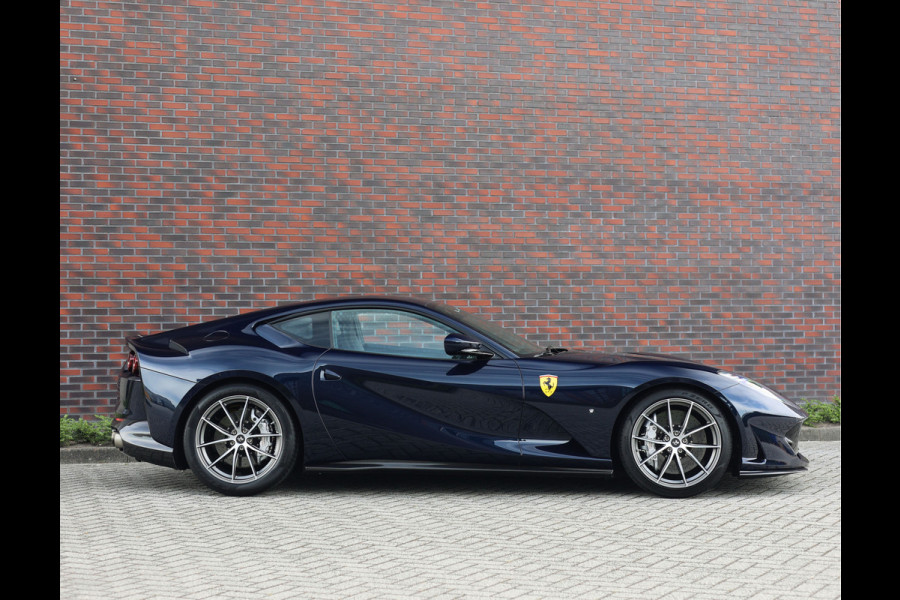 Ferrari 812 6.5 V12 Superfast HELE | Tailor Made - Blu Micalizzato
