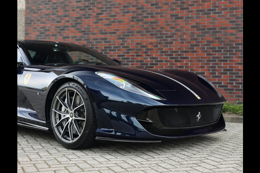 Ferrari 812 6.5 V12 Superfast HELE | Tailor Made - Blu Micalizzato