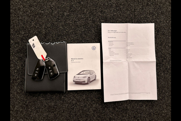 Volkswagen ID.3 First 58 kWh | Keyless | Carplay | Stoel/Stuur verwarming |Camera | Adaptieve Cruise/Control |