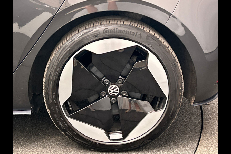 Volkswagen ID.3 First 58 kWh | Keyless | Carplay | Stoel/Stuur verwarming |Camera | Adaptieve Cruise/Control |