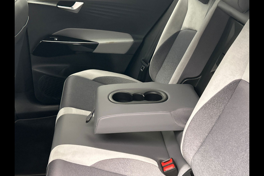 Volkswagen ID.3 First 58 kWh | Keyless | Carplay | Stoel/Stuur verwarming |Camera | Adaptieve Cruise/Control |